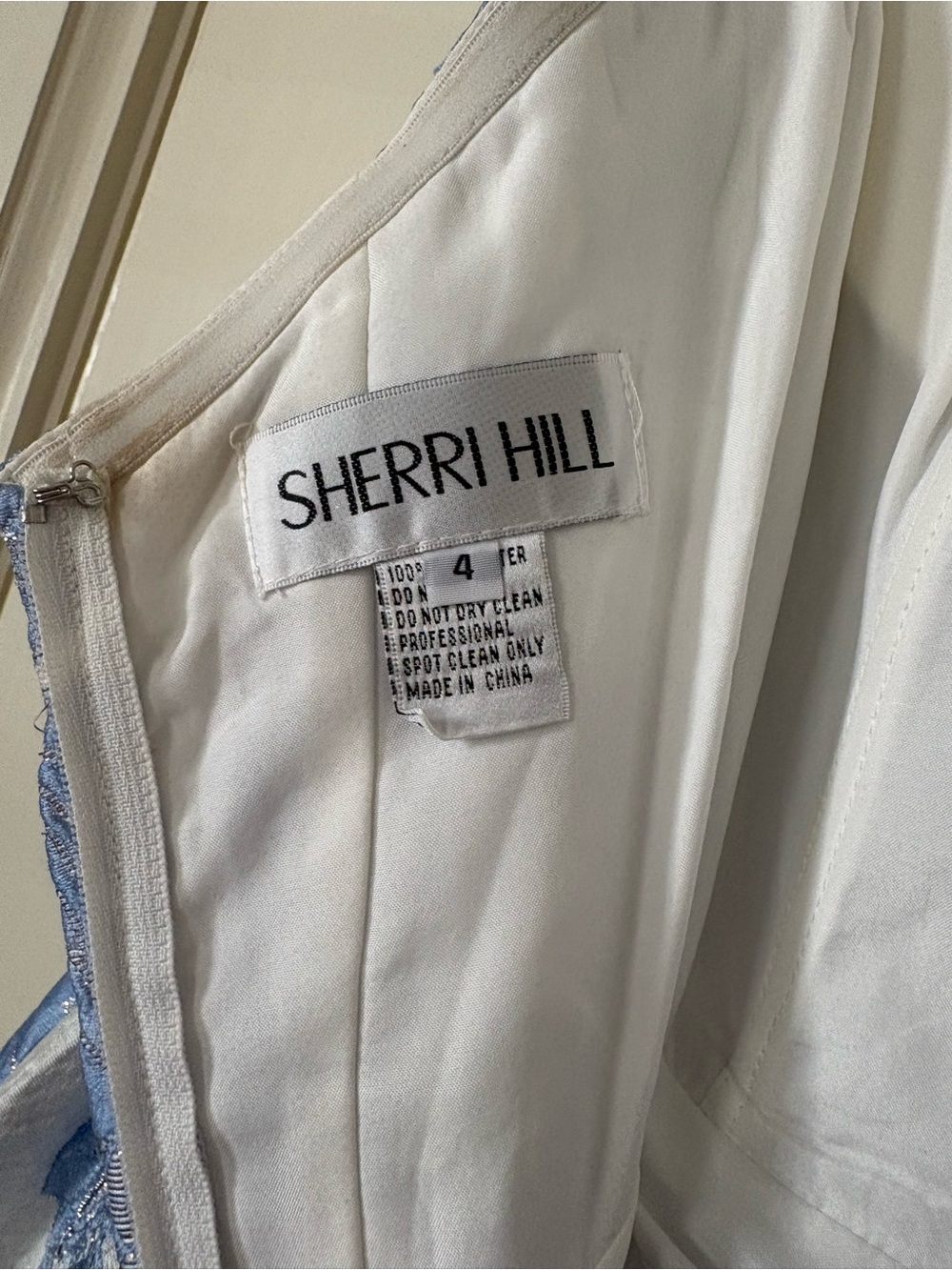 Sherri Hill Blue and White brocade homecoming dress size 0 - Picture 4 of 7